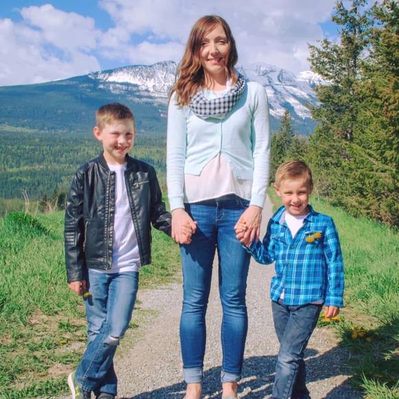 Meet your Posher, Ashley - Picture 1 of 1